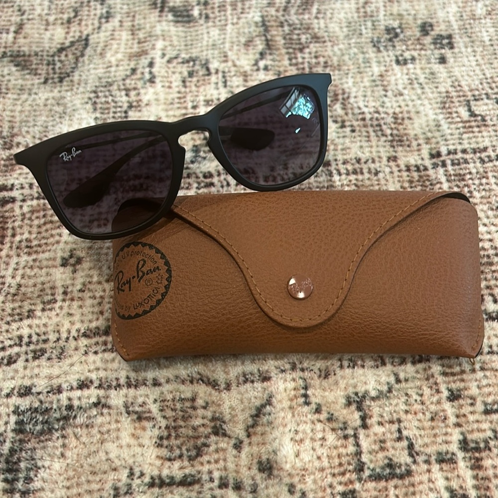 Women’s Ray Ban RB4221 50mm